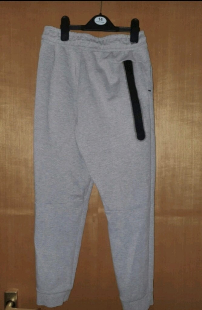 boys nike tech joggers
